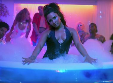 Demi Lovato lança clipe de 'Sorry Not Sorry' com Paris Hilton, Jamie Foxx e Wiz Khalifa 7