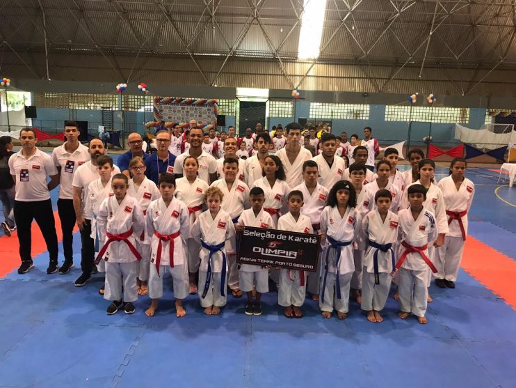 Karatê de Porto Seguro brilha no Campeonato Baiano 12
