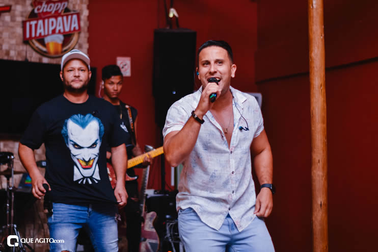 Público vai ao delírio com apresentação da dupla André Lima e Rafael na Hot 23