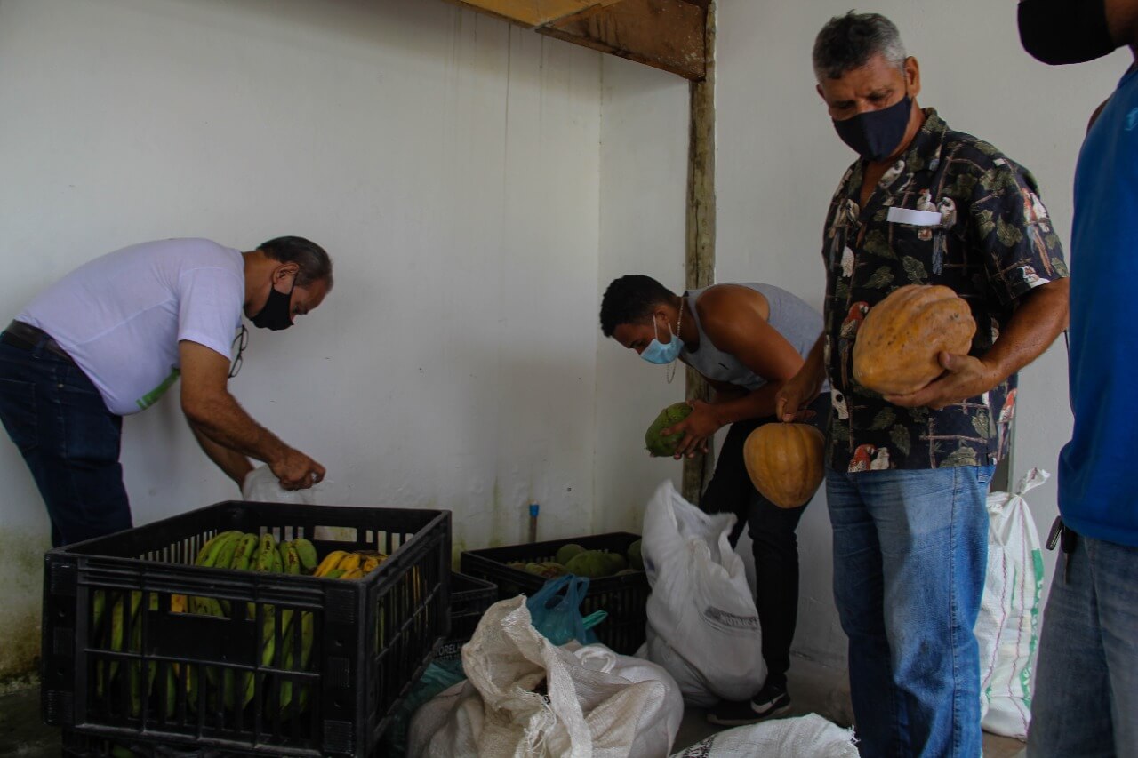 Eunápolis: PAA adquire e destina mais de 20 toneladas de alimentos em apenas quatro meses 23