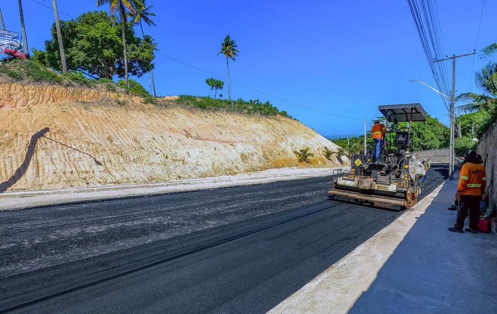 Porto Seguro: Ladeira do Xurupita recebeu asfalto 9