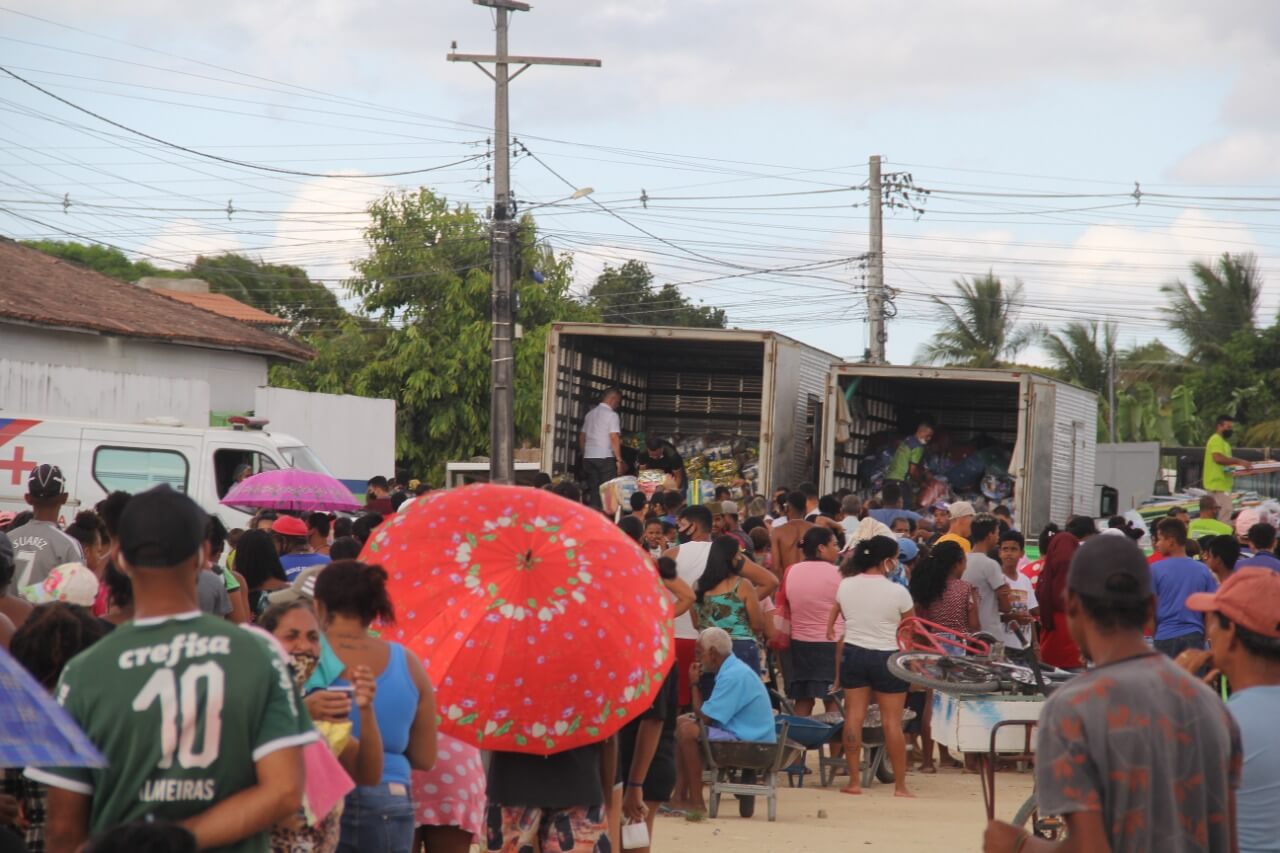 Ação social beneficia 700 famílias com itens de alimentação e higiene no bairro Alecrim I 6