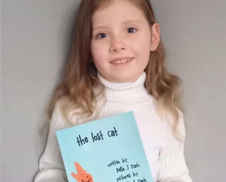 Menina de 5 anos quebra recorde e se torna autora mais nova do mundo 8