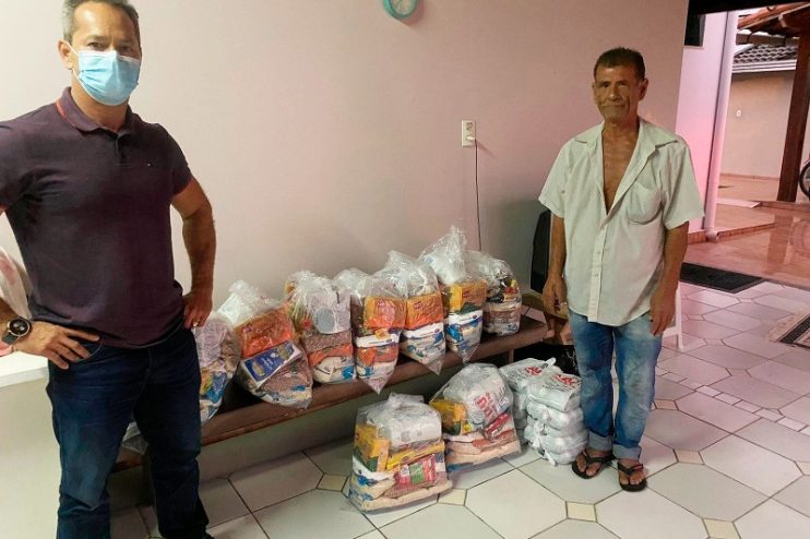 Checon Distribuidora realiza nova doação de cestas básicas para a SOS Vida 9