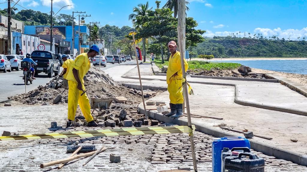 Revitalização beneficia calçadão da Avenida do Descobrimento 5