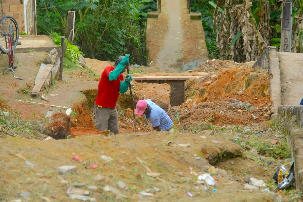 Eunápolis: importantes obras garantem mobilidade em diversos bairros da cidade 10