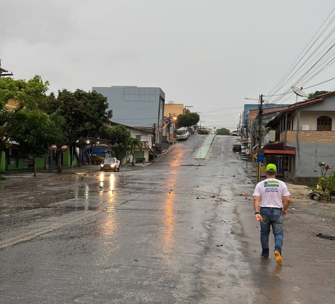 Defesa Civil de Eunápolis divulga boletim parcial sobre os danos causado pelas chuvas deste domingo (20) 9