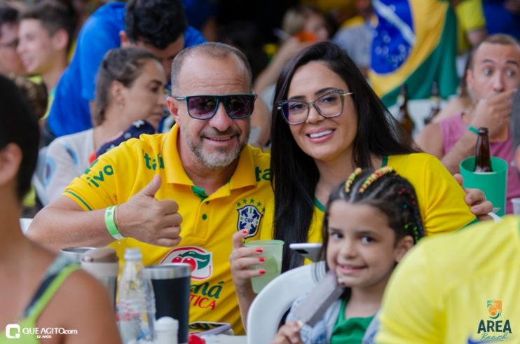 Walber Luiz, Júlio Cardozzo e Dande Maisk animam festa da Copa na Area Beach 140