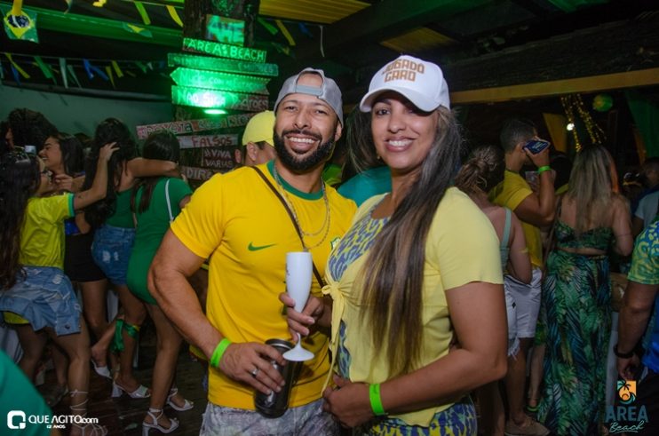 Walber Luiz, Júlio Cardozzo e Dande Maisk animam festa da Copa na Area Beach 163