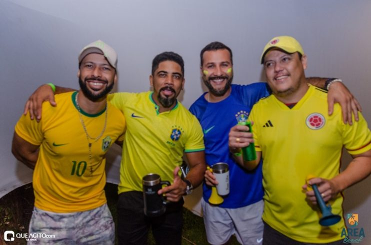 Walber Luiz, Júlio Cardozzo e Dande Maisk animam festa da Copa na Area Beach 167