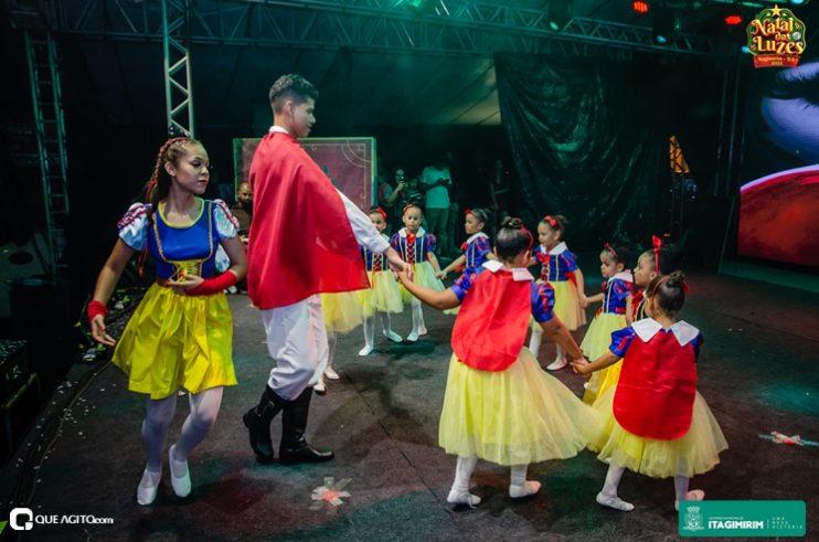 Sinho Ferrary encerra com chave de ouro o Natal das Luzes em Itagimirim 357