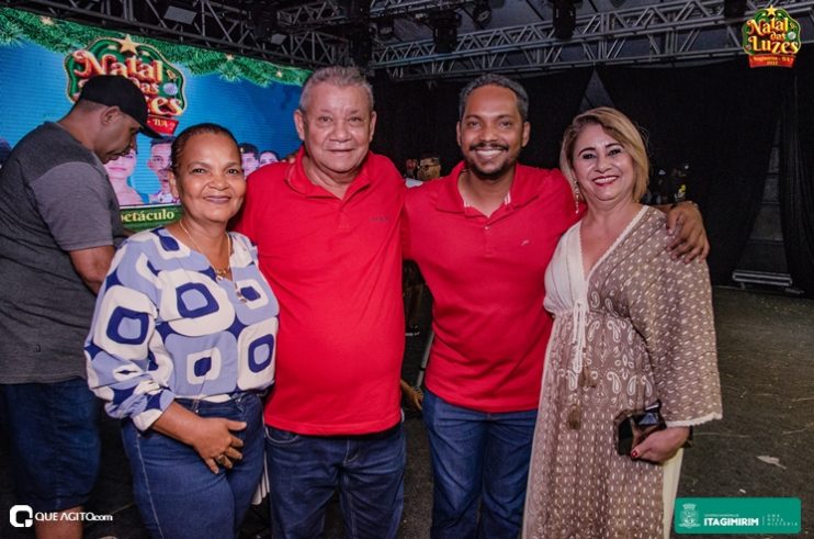 Sinho Ferrary encerra com chave de ouro o Natal das Luzes em Itagimirim 473