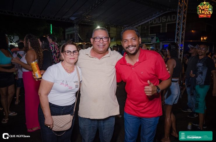 Sinho Ferrary encerra com chave de ouro o Natal das Luzes em Itagimirim 492