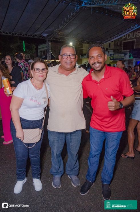 Sinho Ferrary encerra com chave de ouro o Natal das Luzes em Itagimirim 493