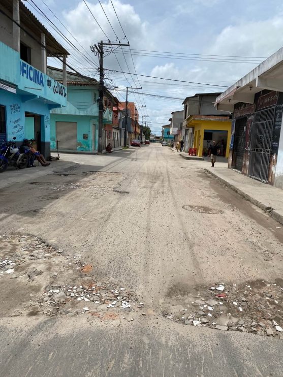 Rua 27 de Maio, no Baianão, recebe novo asfalto 9