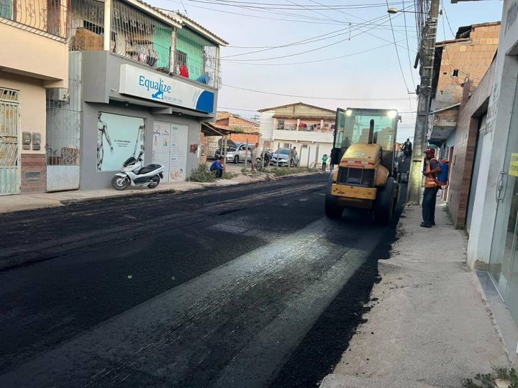 Rua 27 de Maio, no Baianão, recebe novo asfalto 12