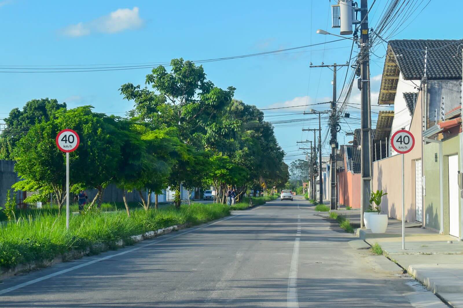 Prefeitura de Eunápolis investe em sinalização para garantir segurança no trânsito 7