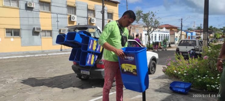 Belmonte: Prefeitura repõe lixeiras e pede conscientização da população 4
