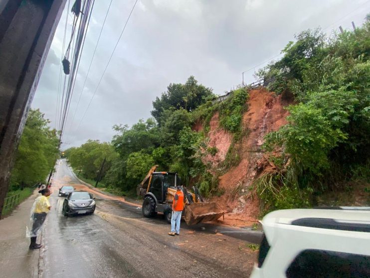 PORTO SEGURO: Prefeitura monta força-tarefa para atender população afetada pelas chuvas 5