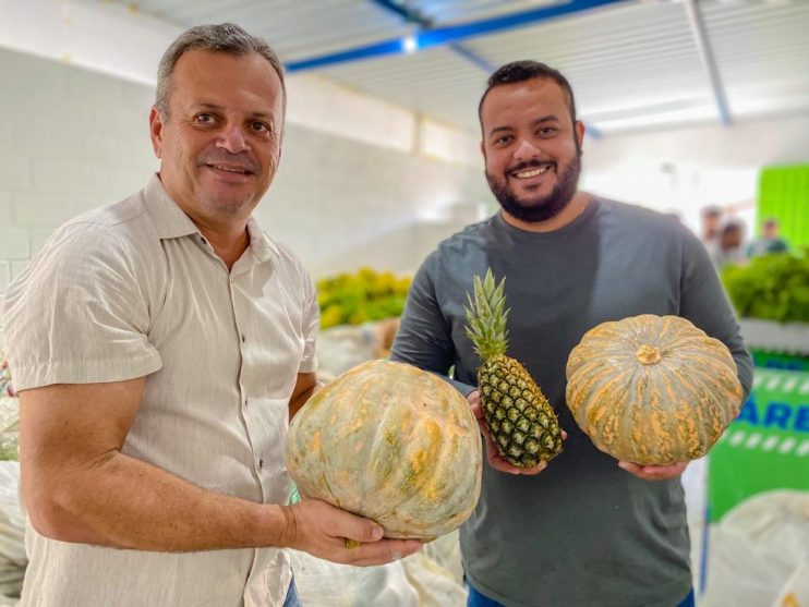 Prefeita Cordélia Torres acompanha primeira aquisição e distribuição de alimentos do PAA 2023 19