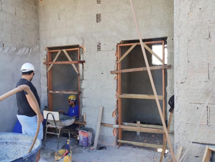 Continuam as obras de construção da Escola Municipal de Caraíva 9