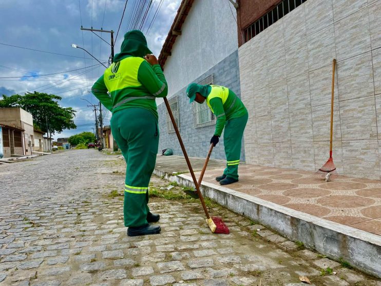 Prefeitura de Eunápolis combate Aedes Aegypti com mutirão “Todos Contra o Mosquito” nas Urbis I e II 14