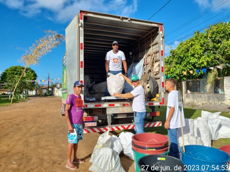 Catadores/as de recicláveis reciclaram 10.567 Kg gerando um faturamento de R$ 16.743,30 34