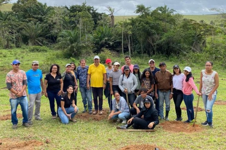Estudantes participam de ação ambiental para recuperação de nascentes na zona rural de Itagimirim 11