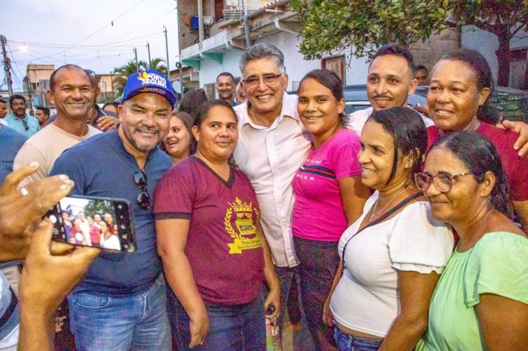 Prefeito Jânio Natal vistoria obras de pavimentação no bairro Paraguai 16