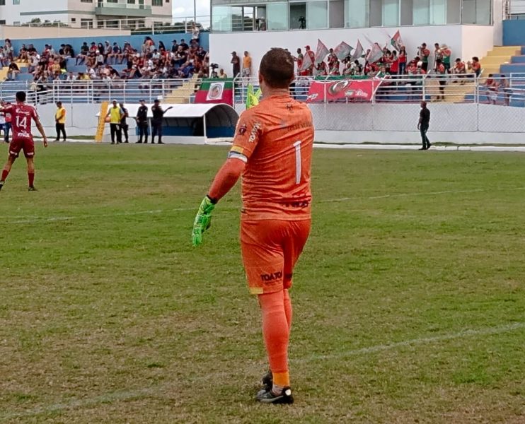 JOGOU BEM: Porto Seguro venceu Teixeira de Freitas 18