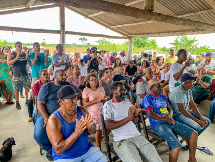 Prefeita Cordélia Torres anuncia melhorias durante visita à comunidade Sapucaeirinha 16