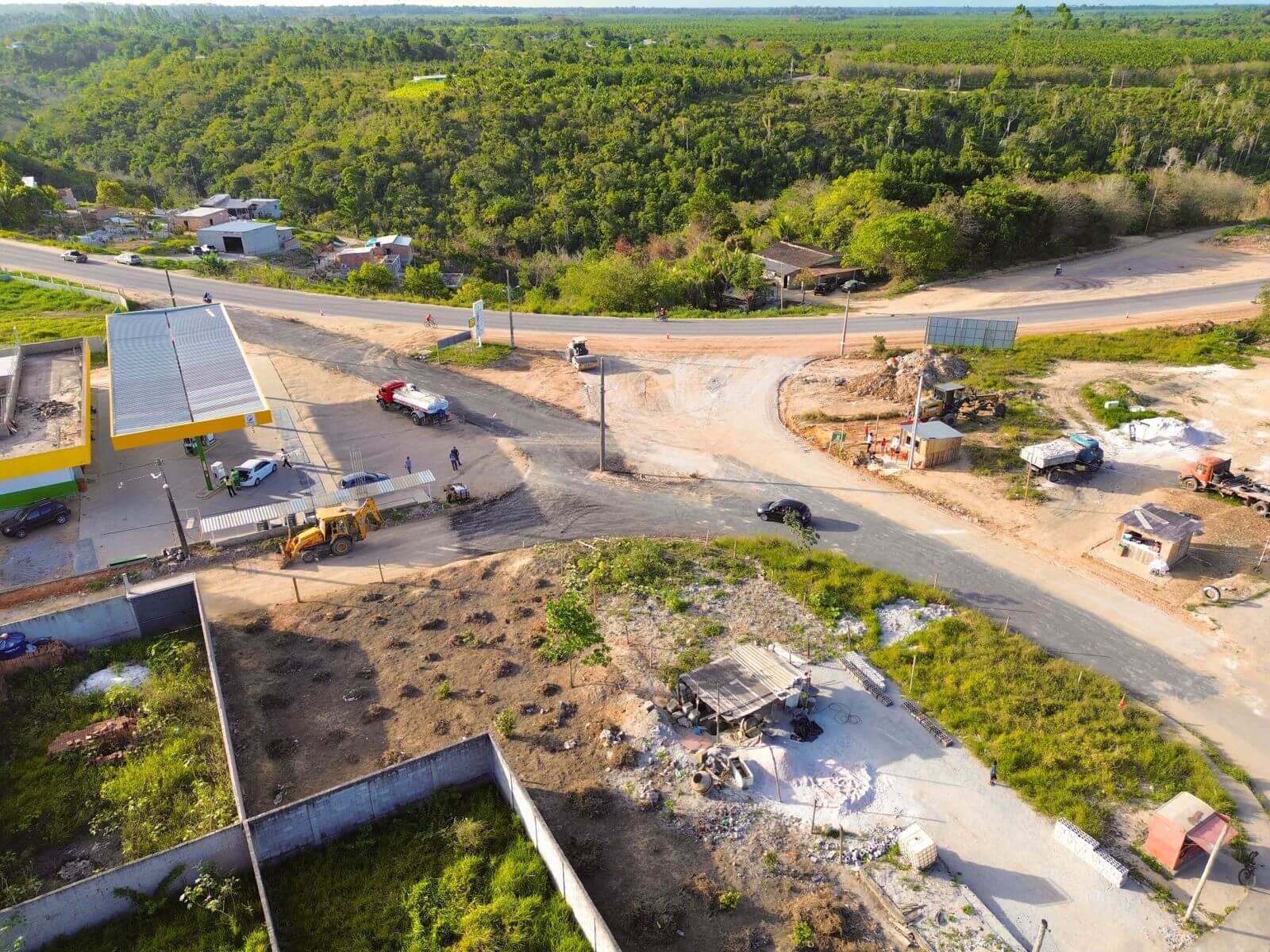 Acesso entre Vila Valdete e semianel viário ganha rotatória 5