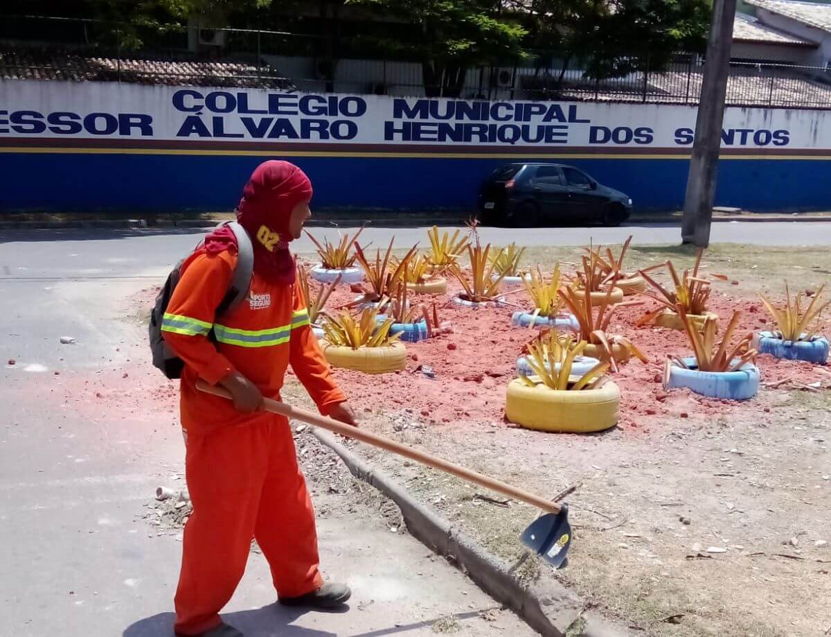 INOVAÇÃO QUE TRANSFORMA: Jardins contra o descarte irregular de lixo e entulhos 6