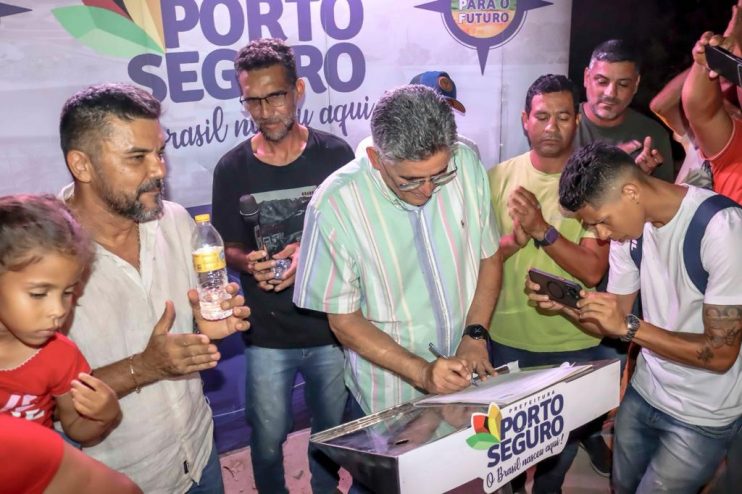 Prefeito Jânio Natal anuncia pavimentação de 3 mil metros na Rua Nova Canaã 12