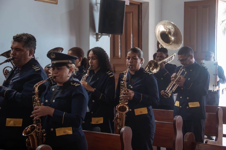 PORTO SEGURO CELEBRA 524 ANOS COM MISSA SOLENE E SHOW EMOCIONANTE DE BRUNA KARLA 19