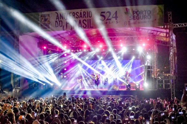 PORTO SEGURO CELEBRA 524 ANOS COM MISSA SOLENE E SHOW EMOCIONANTE DE BRUNA KARLA 33