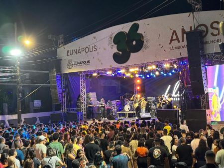 Prefeitura de Eunápolis promove show gospel na noite de abertura das comemorações do 36º aniversário da cidade 4