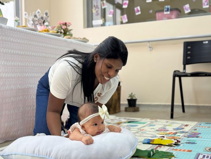 Prefeitura de Eunápolis realiza mais uma edição de projeto que acolhe e homenageia as mamães que tiveram seus bebês na Casa de Parto Lulu Parteira 12