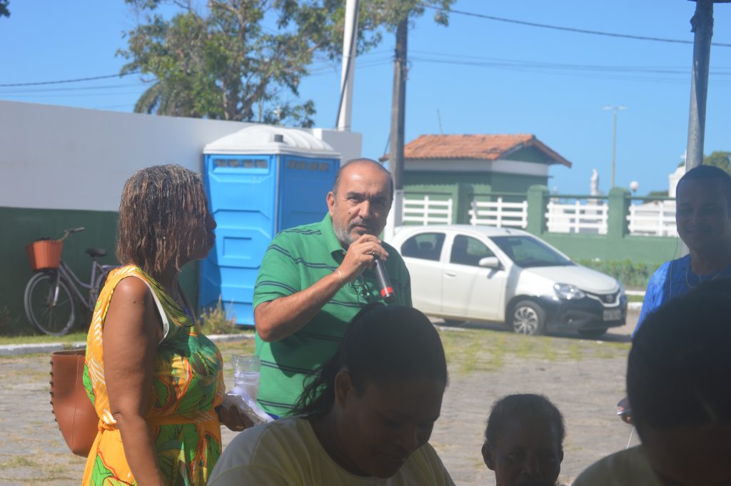 Pré-candidato Iêdo Elias reservou o domingo para homenagear as mães em diversos locais no município 7