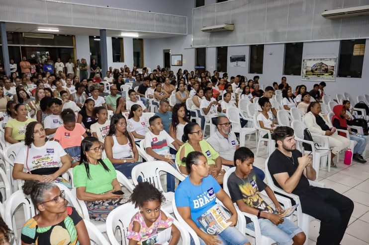 Famílias do Baianão comemoram sucesso de projetos de qualificação profissional 18
