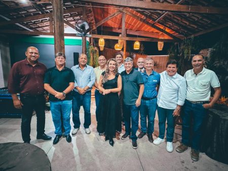 Cordélia reúne empresários e mostra desenvolvimento econômico de Eunápolis 4