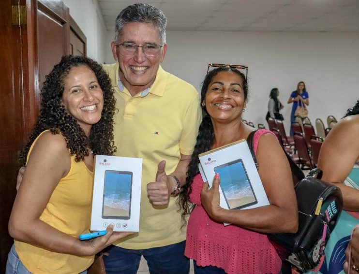 Prefeitura de Porto Seguro entrega tablets para Agentes Comunitários de Saúde 16
