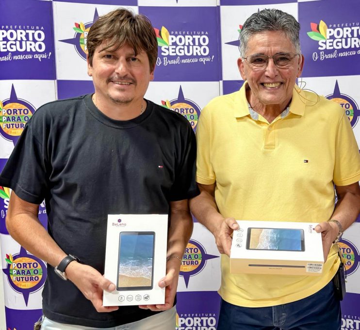 Prefeitura de Porto Seguro entrega tablets para Agentes Comunitários de Saúde 13