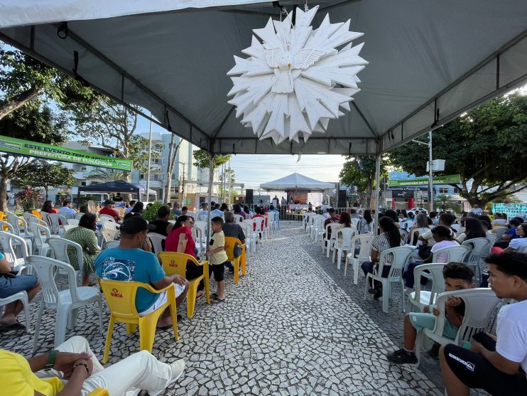 4º Encontro com Maria conta com apoio da Prefeitura de Eunápolis e reúne centenas de fiéis 9