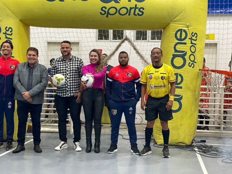 Prefeita Cordélia apoia Campeonato Evangélico de Futsal na Estação Cidadania 19