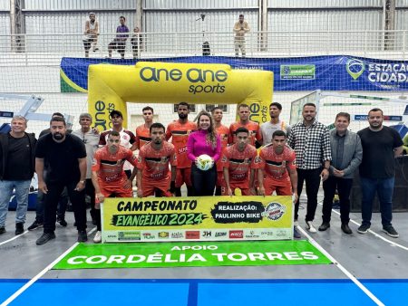 Prefeita Cordélia apoia Campeonato Evangélico de Futsal na Estação Cidadania 10