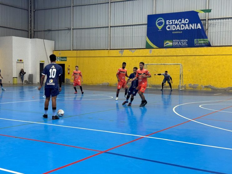 Prefeita Cordélia apoia Campeonato Evangélico de Futsal na Estação Cidadania 10