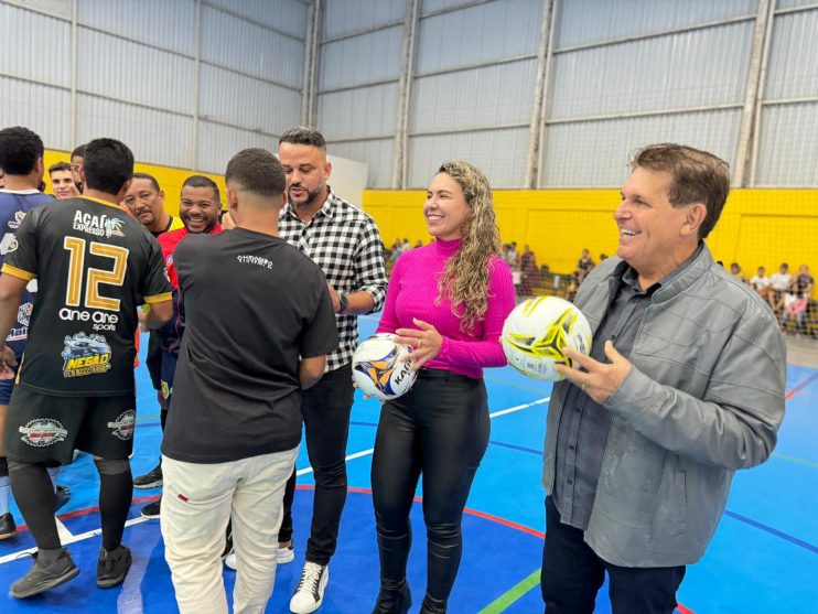 Prefeita Cordélia apoia Campeonato Evangélico de Futsal na Estação Cidadania 9