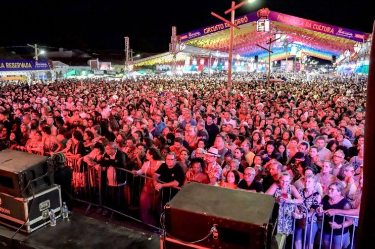 Leonardo abre São João de Porto Seguro com Passarela da Cultura transbordando de alegria 14