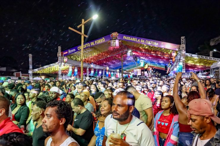 2º DIA DE SÃO JOÃO EM PORTO SEGURO: FESTA BOA DE ARRASTA-PÉ NA PASSARELA DA CULTURA E DISTRITOS 24